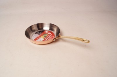 Copper multilayer pan 24 cm.